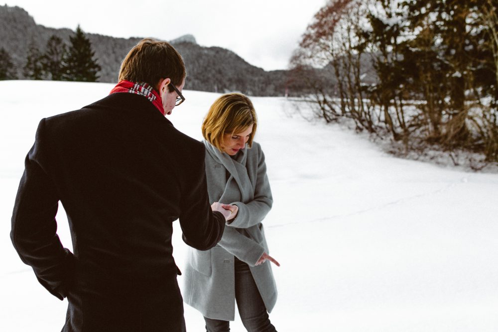 Babybauchshooting im winterlichen Allgäu