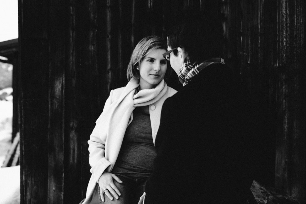 Babybauchshooting im winterlichen Allgäu