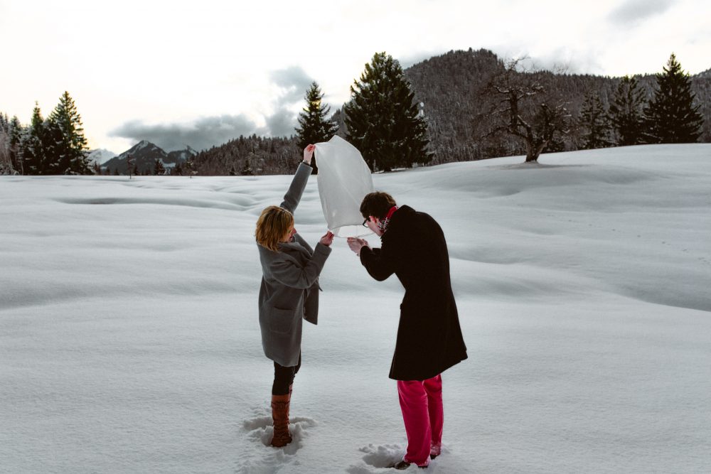 Babybauchshooting im winterlichen Allgäu