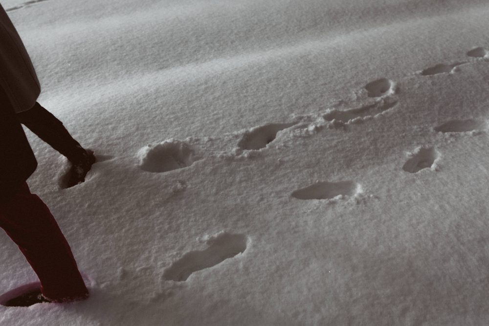 Babybauchshooting im winterlichen Allgäu