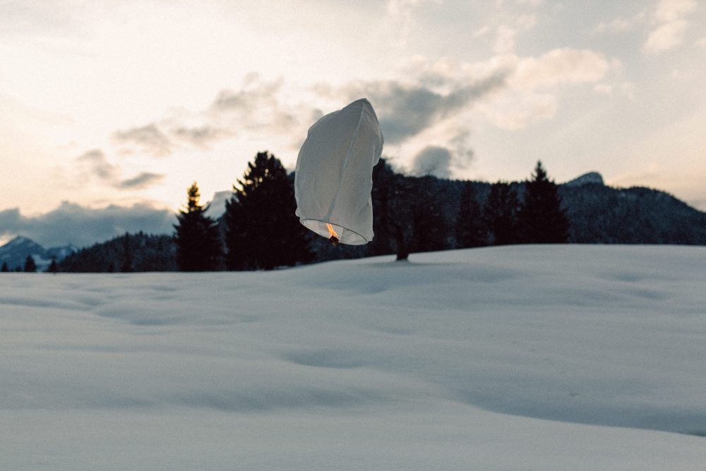 Babybauchshooting im winterlichen Allgäu