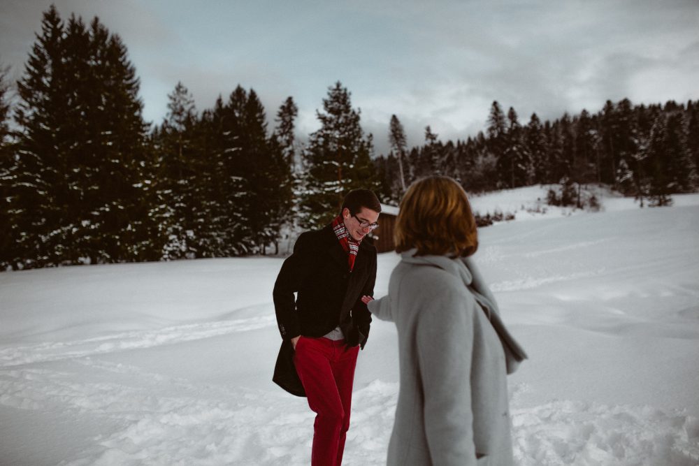 Babybauchshooting im winterlichen Allgäu