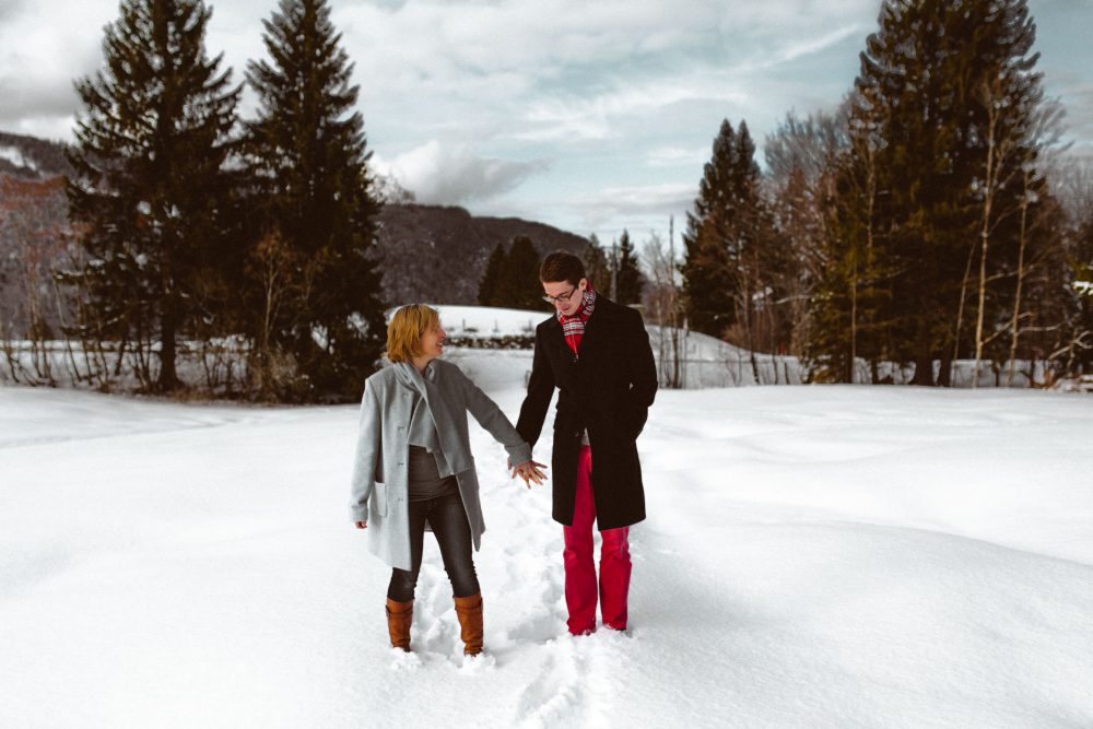 Babybauchshooting im winterlichen Allgäu