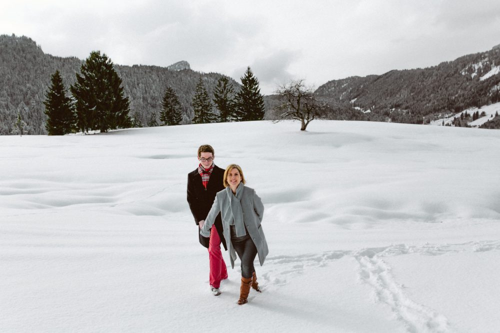 Babybauchshooting im winterlichen Allgäu