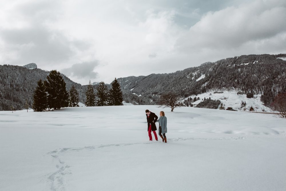 Babybauchshooting im winterlichen Allgäu