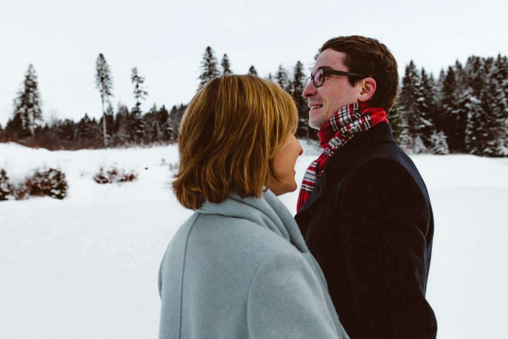 Babybauchshooting im winterlichen Allgäu