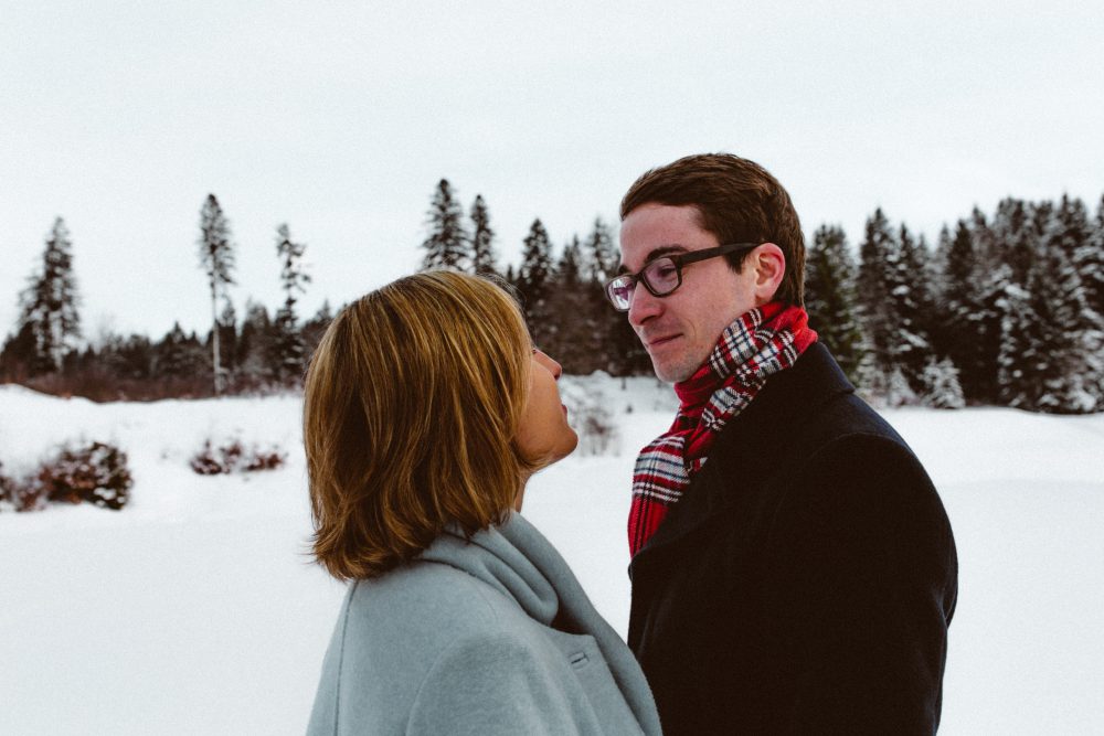 Babybauchshooting im winterlichen Allgäu