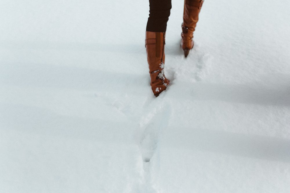 Babybauchshooting im winterlichen Allgäu