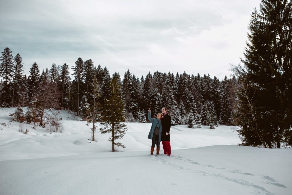 Babybauchshooting im winterlichen Allgäu