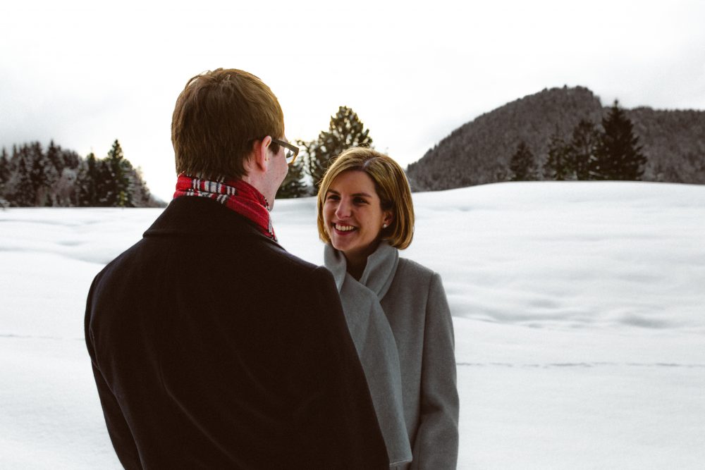 Babybauchshooting im winterlichen Allgäu
