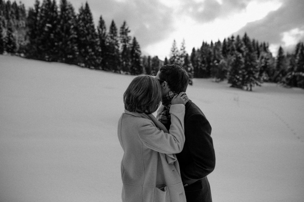 Babybauchshooting im winterlichen Allgäu