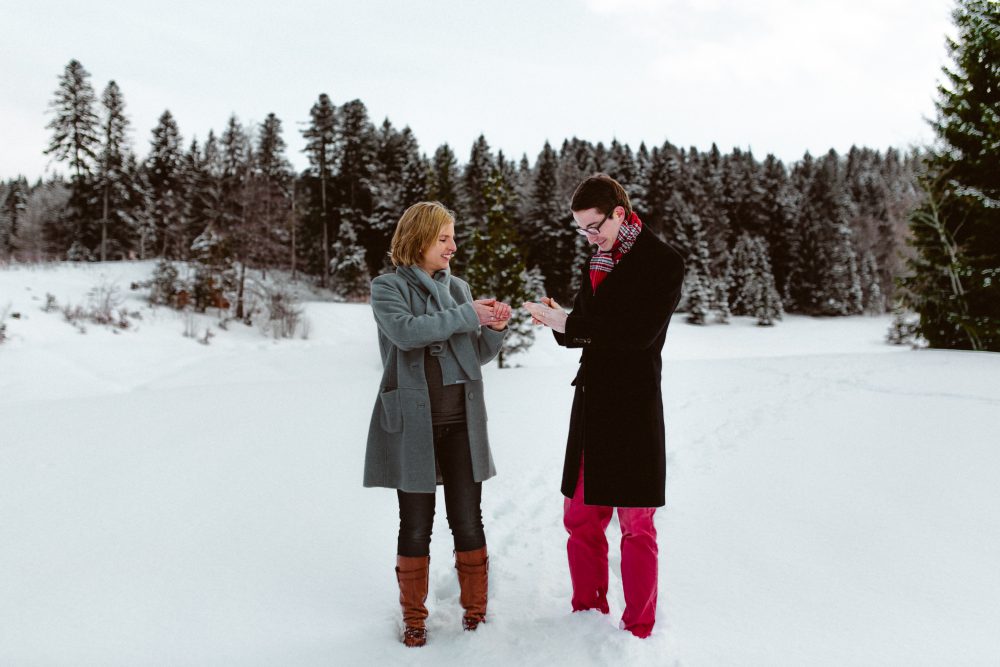 Babybauchshooting im winterlichen Allgäu