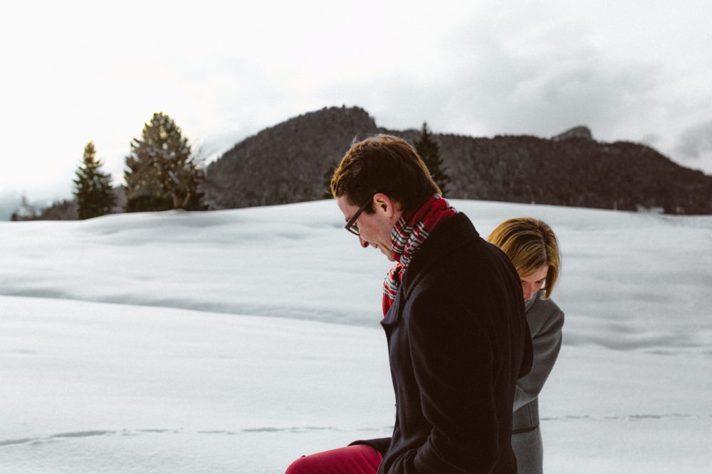 Babybauchshooting im winterlichen Allgäu