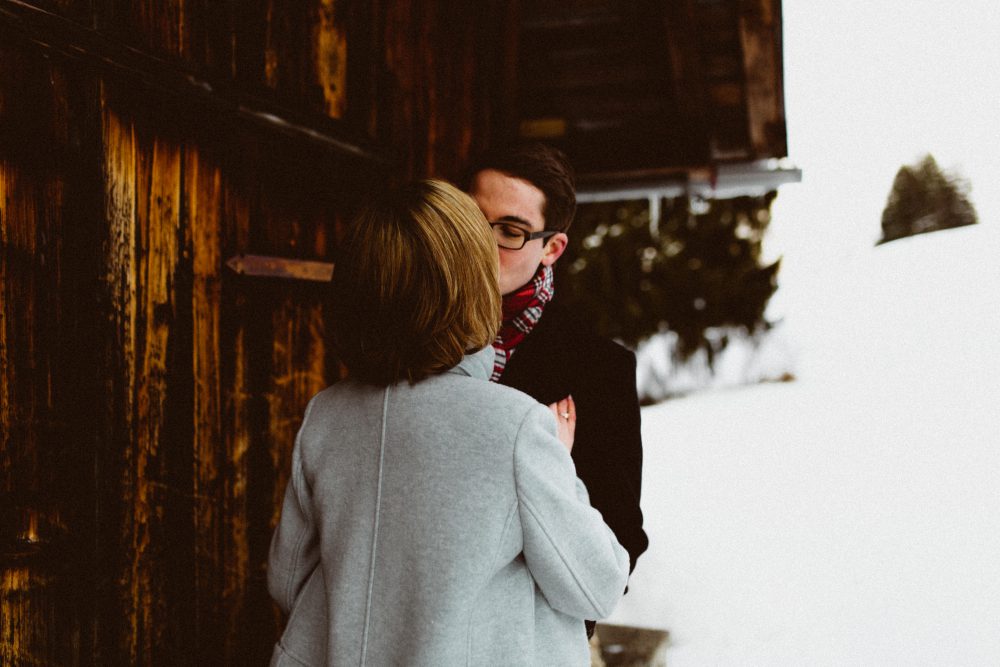 Babybauchshooting im winterlichen Allgäu