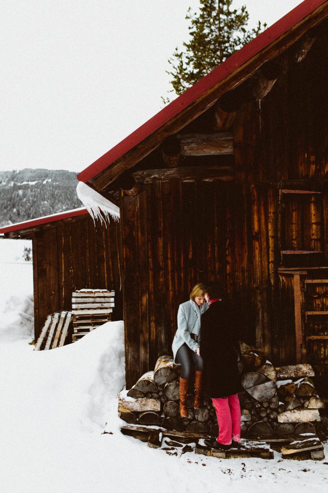 Babybauchshooting im winterlichen Allgäu