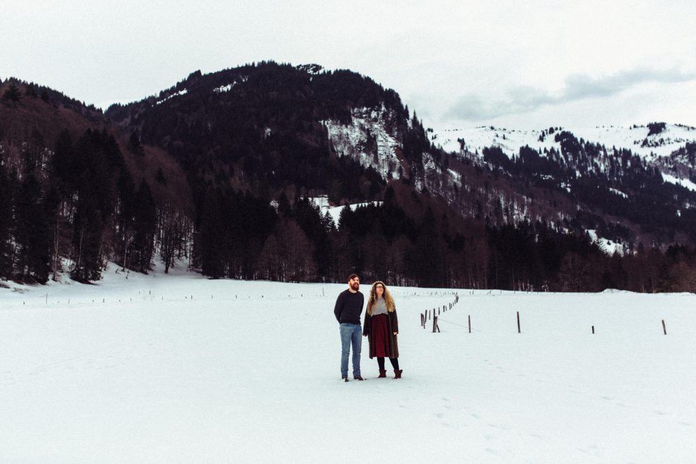 Babybauchshooting mit Schneeweitblick
