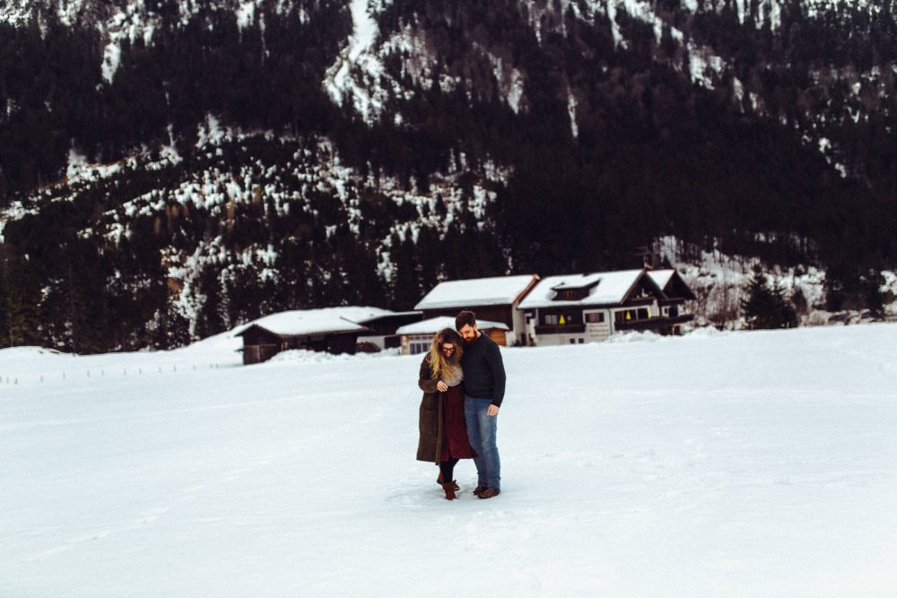 Babybauchshooting mit Schneeweitblick