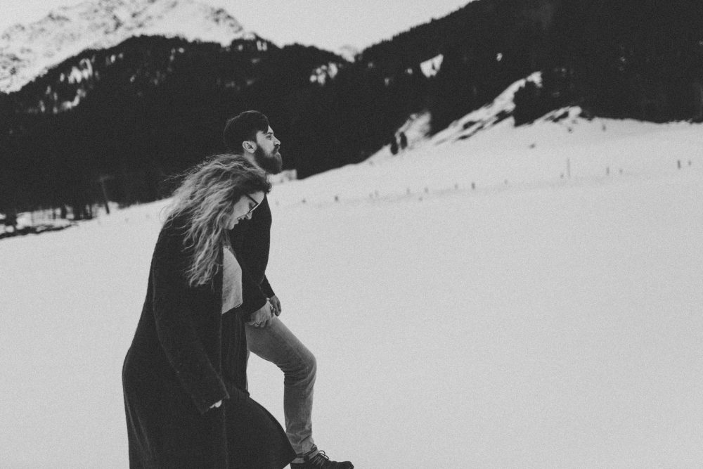 Babybauchshooting mit Schneeweitblick