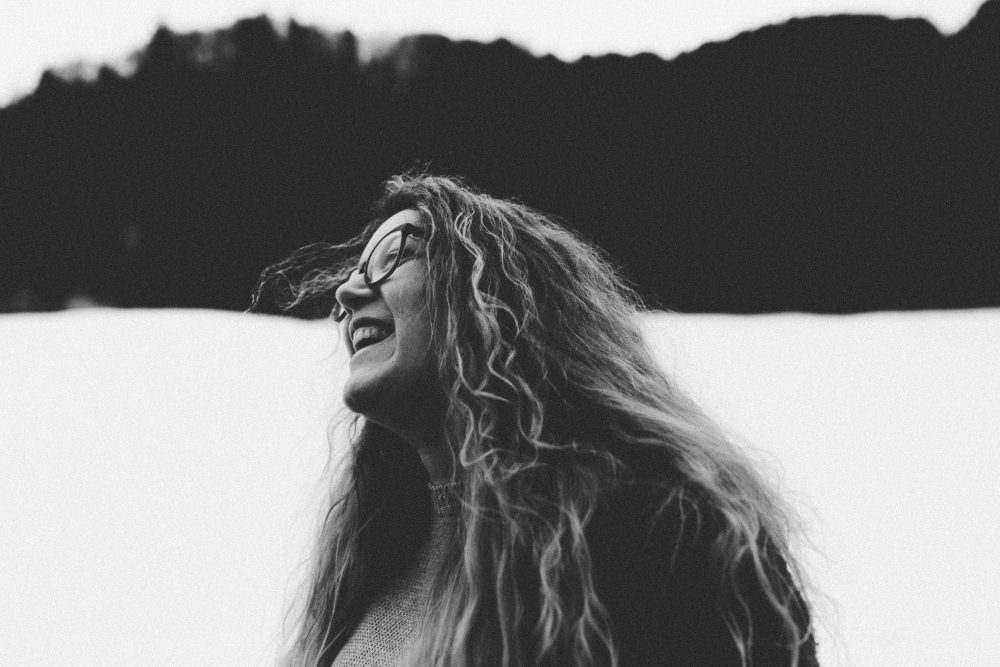 Babybauchshooting mit Schneeweitblick