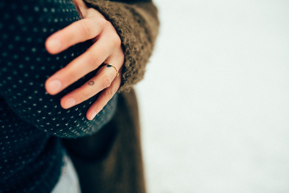 Babybauchshooting mit Schneeweitblick