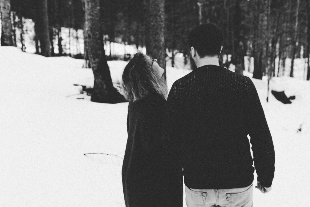 Babybauchshooting mit Schneeweitblick