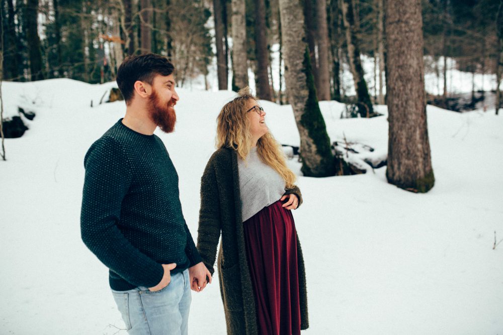 Babybauchshooting mit Schneeweitblick