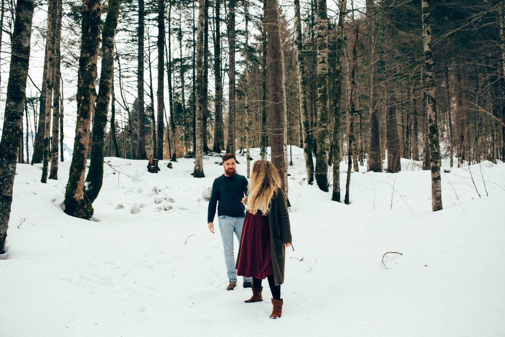 Babybauchshooting mit Schneeweitblick