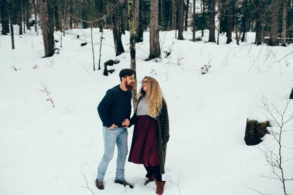 Babybauchshooting mit Schneeweitblick