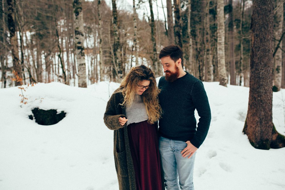Babybauchshooting mit Schneeweitblick
