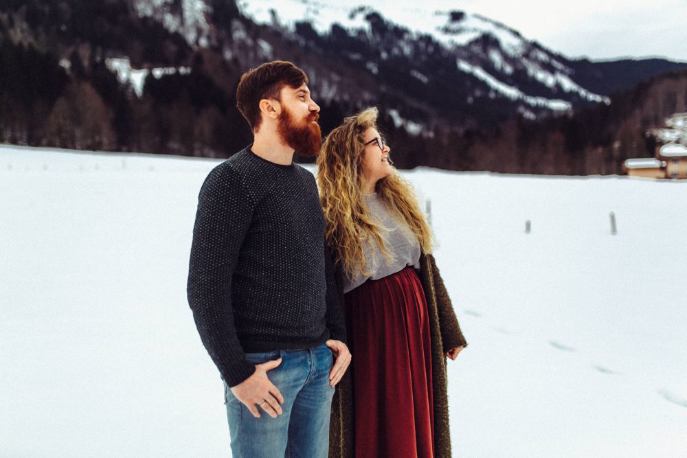 Babybauchshooting mit Schneeweitblick