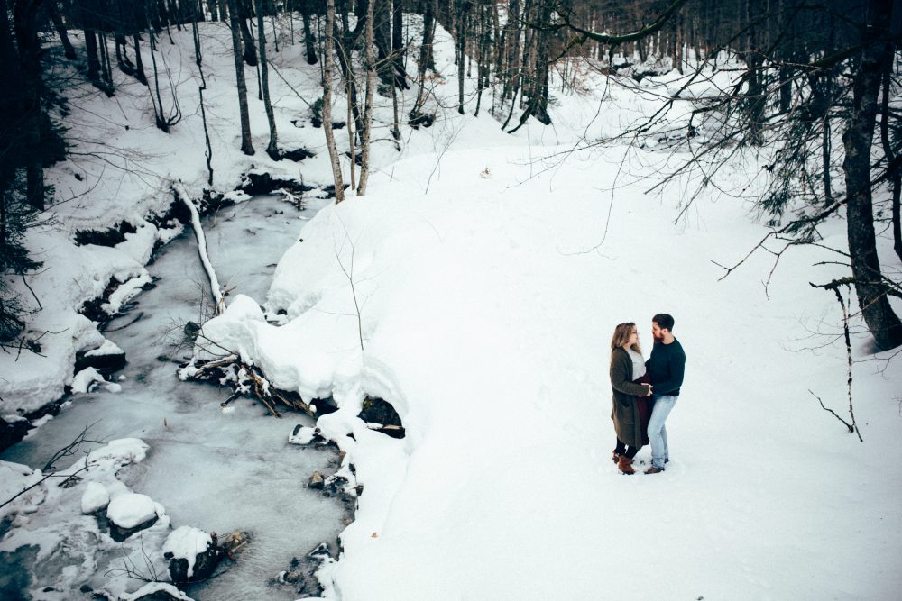 Babybauchshooting mit Schneeweitblick