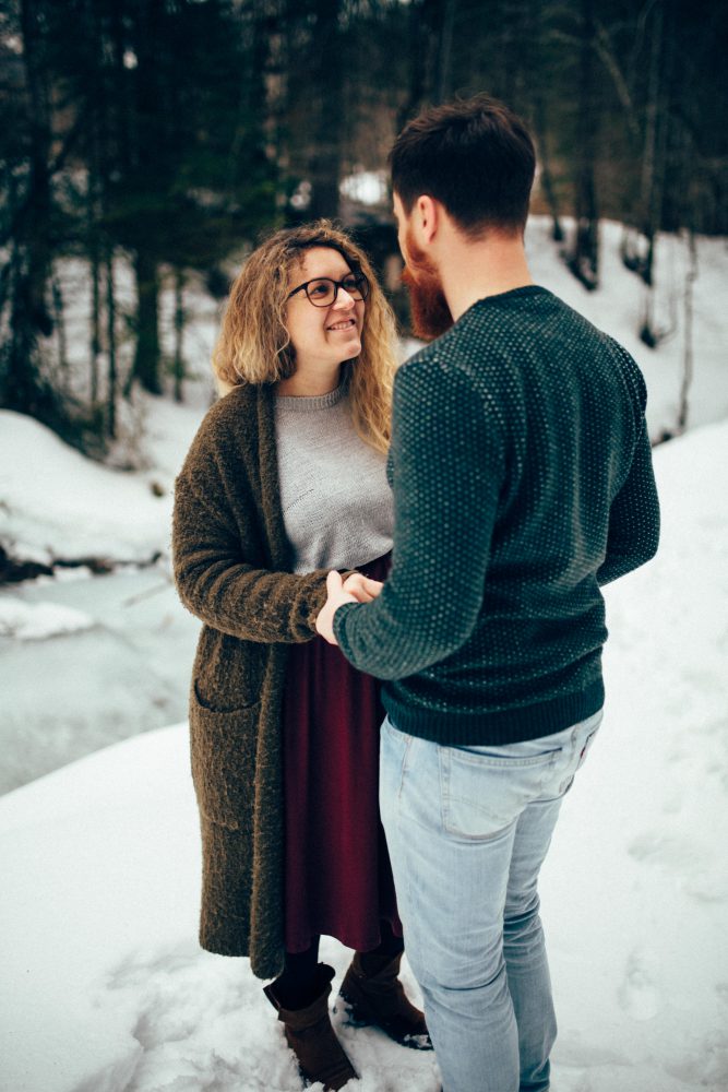 Babybauchshooting mit Schneeweitblick