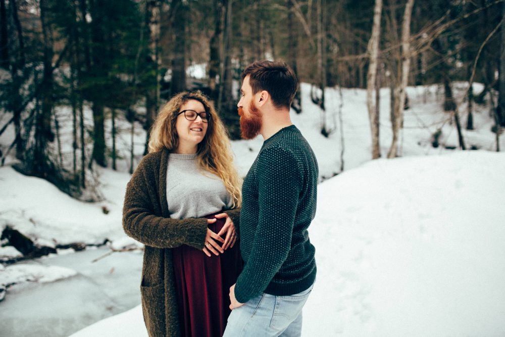 Babybauchshooting mit Schneeweitblick
