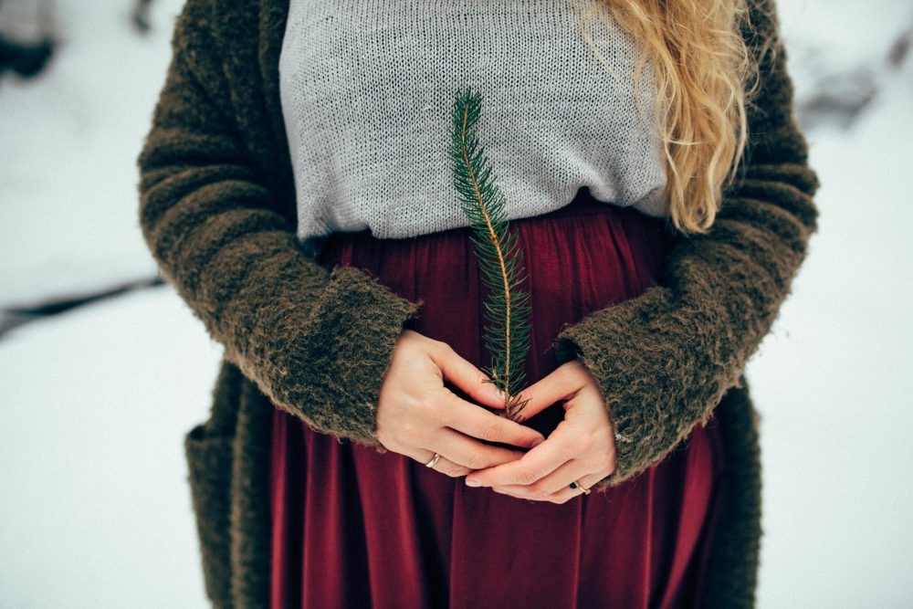Babybauchshooting mit Schneeweitblick
