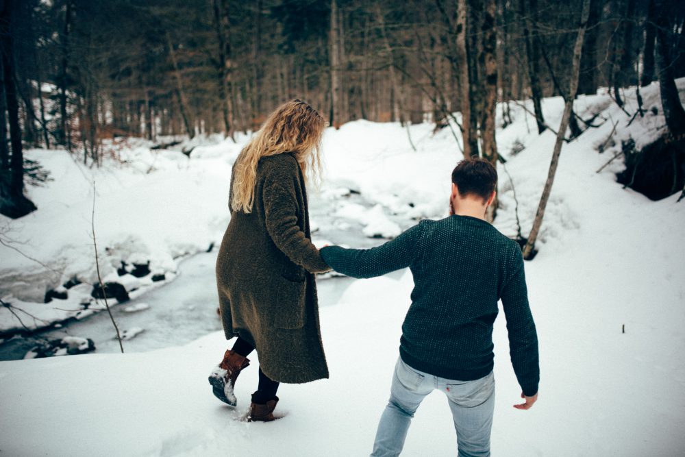Babybauchshooting mit Schneeweitblick