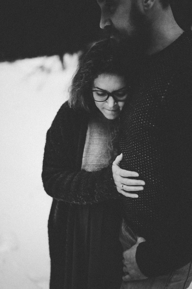Babybauchshooting mit Schneeweitblick