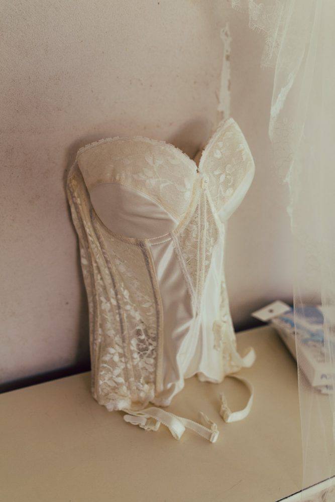 ungetragenes Brautkleid von St. Patrick mit diversen Accessoires zu verkaufen!