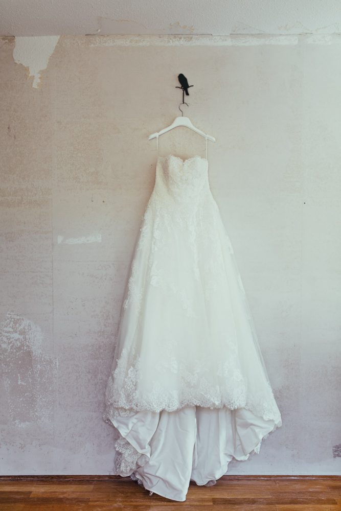 ungetragenes Brautkleid von St. Patrick mit diversen Accessoires zu verkaufen!