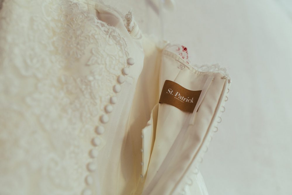 ungetragenes Brautkleid von St. Patrick mit diversen Accessoires zu verkaufen!