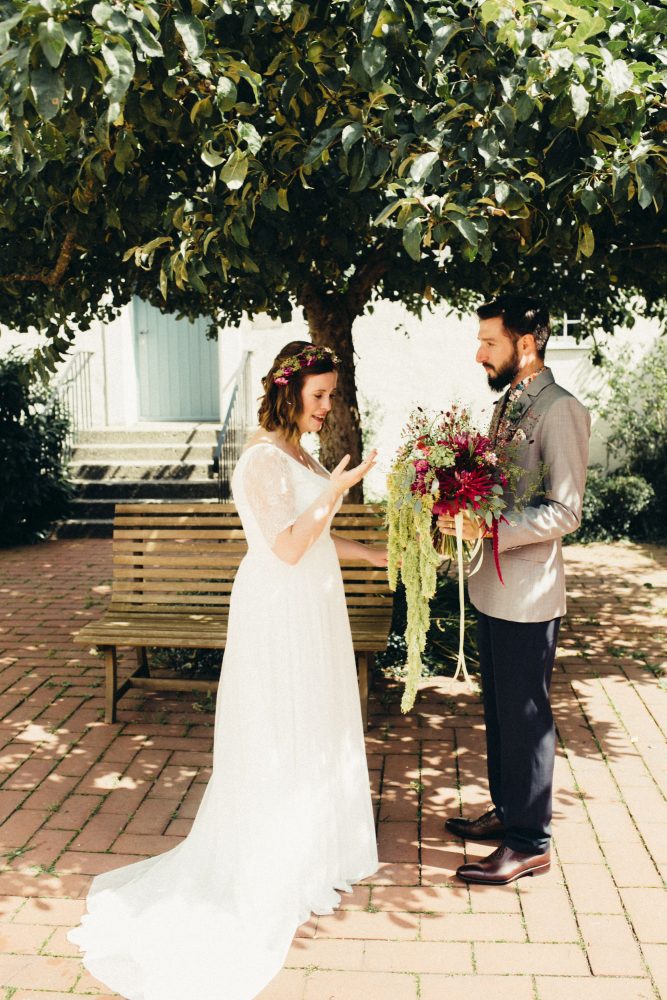 1001 Origami Kraniche auf der Scheunenhochzeit AmVieh-Theater / Schwindegg