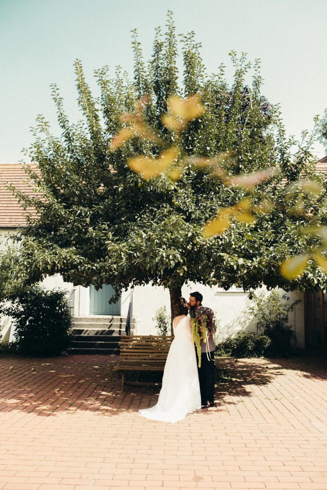 1001 Origami Kraniche auf der Scheunenhochzeit AmVieh-Theater / Schwindegg