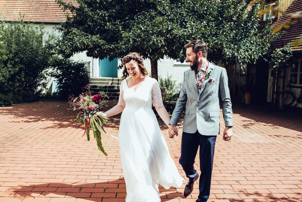 1001 Origami Kraniche auf der Scheunenhochzeit AmVieh-Theater / Schwindegg