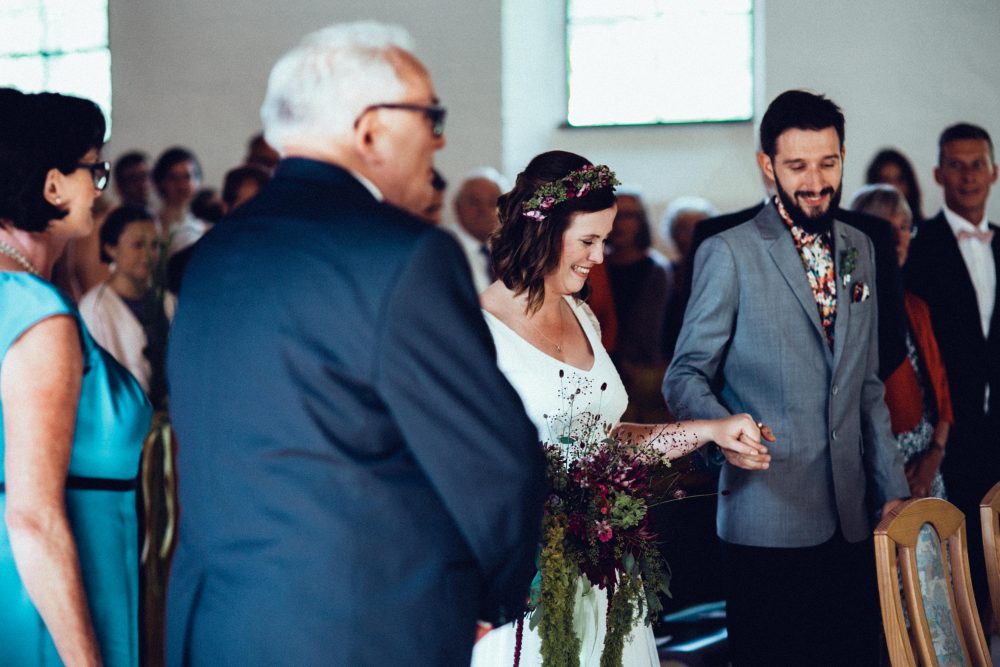 1001 Origami Kraniche auf der Scheunenhochzeit AmVieh-Theater / Schwindegg