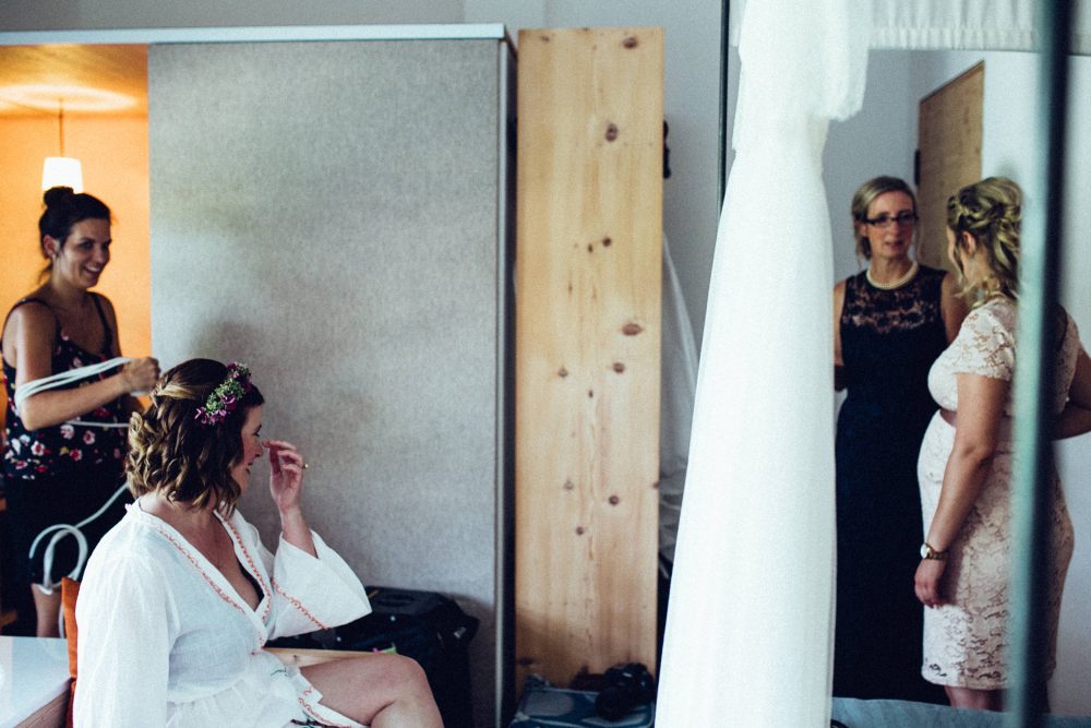 1001 Origami Kraniche auf der Scheunenhochzeit AmVieh-Theater / Schwindegg