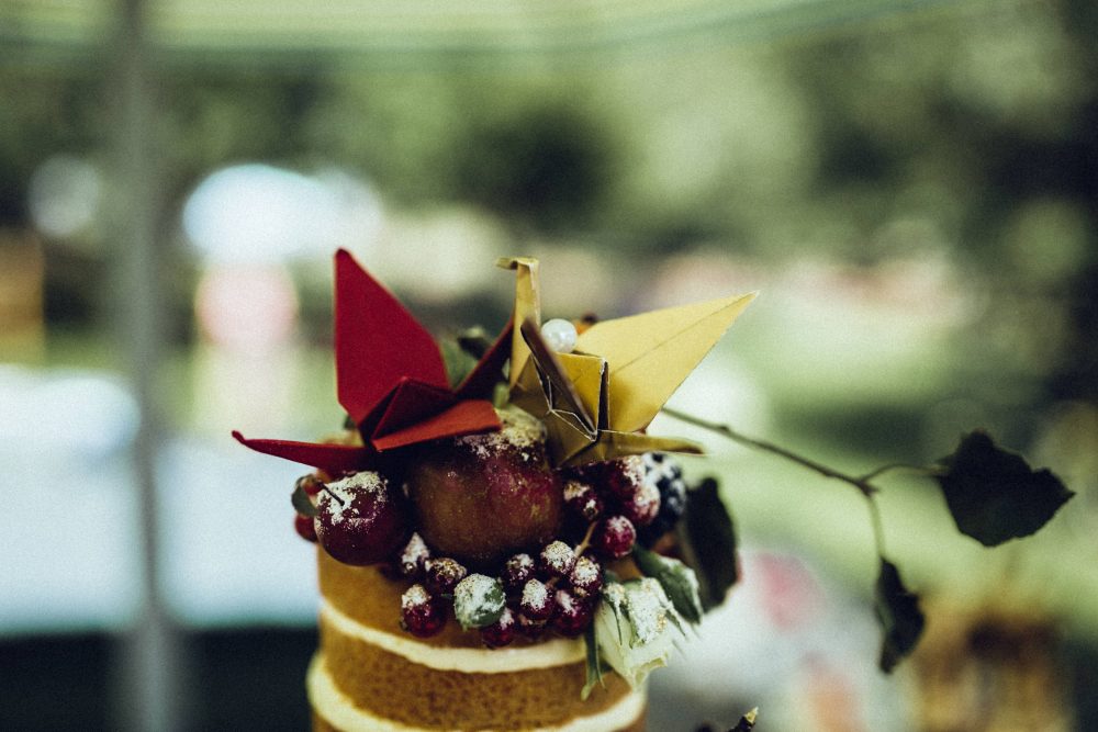 1001 Origami Kraniche auf der Scheunenhochzeit AmVieh-Theater / Schwindegg
