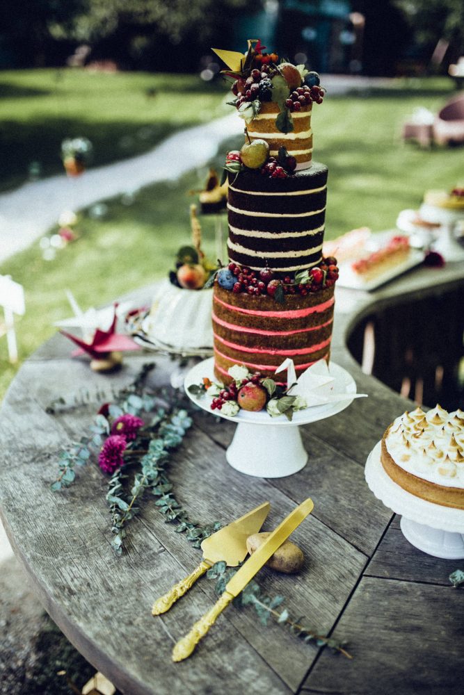1001 Origami Kraniche auf der Scheunenhochzeit AmVieh-Theater / Schwindegg