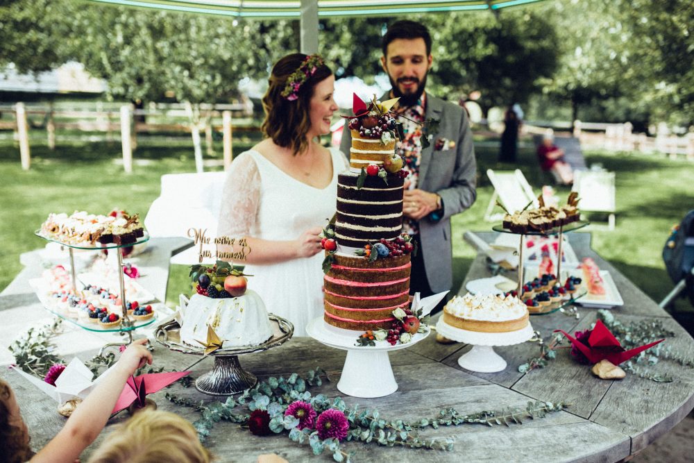 1001 Origami Kraniche auf der Scheunenhochzeit AmVieh-Theater / Schwindegg