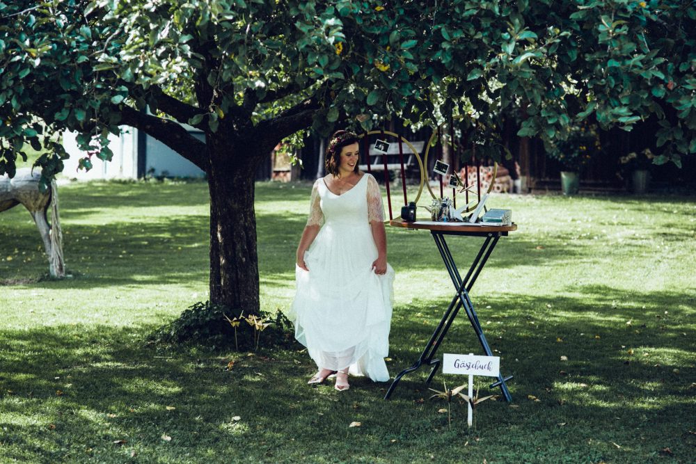 1001 Origami Kraniche auf der Scheunenhochzeit AmVieh-Theater / Schwindegg