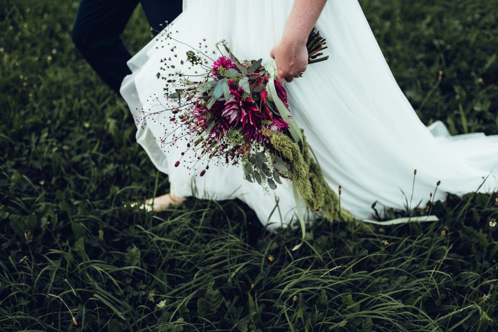 1001 Origami Kraniche auf der Scheunenhochzeit AmVieh-Theater / Schwindegg