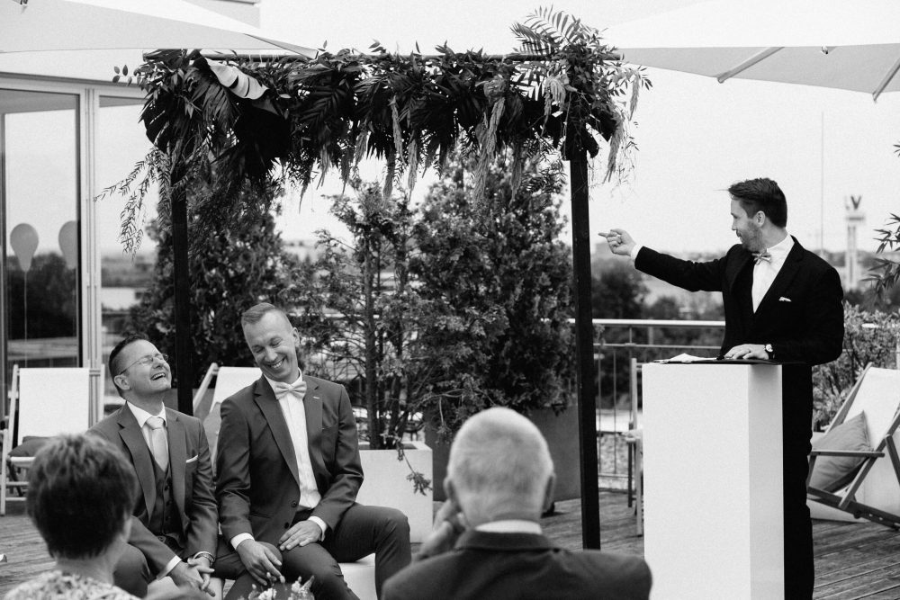 Gleichgeschlechtliche Hochzeit im Skyloftstudio München